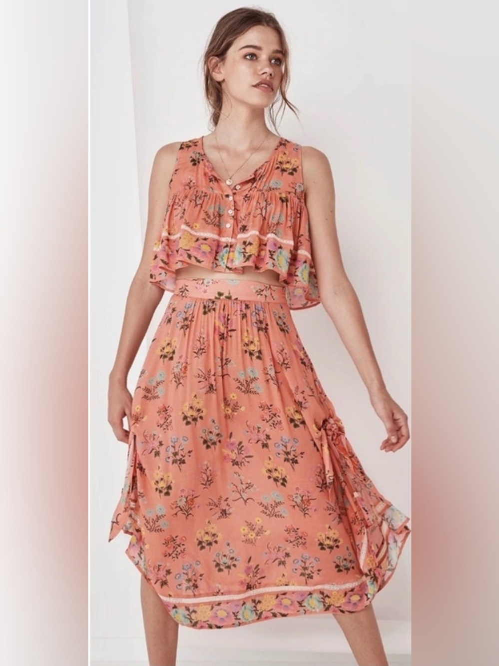 See size b4 buying posey midi side ties Skirt med and cami top XL
